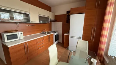 Mieszkania na sprzedaż, 3-pokojowe, Levice · €118 000