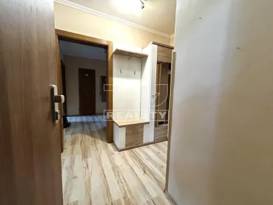 Na predaj 3-izbový byt, 74 m², Piešťany