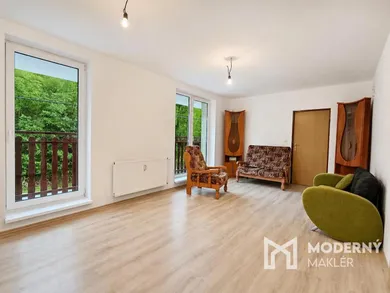 Na predaj 3-izbový byt, 61 m², Omastiná