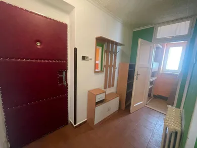 Na predaj 2-izbový byt, 58 m², Komárno, Zváračská ul.