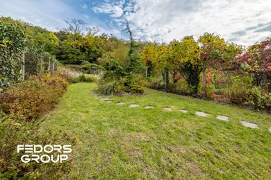 Na predaj 7-izbový dom, 160 m², Bratislava-Staré Mesto