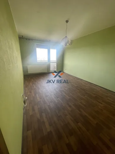 Na prenájom 2-izbový byt, Levice