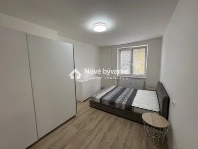 Na prenájom 2-izbový byt, 52 m², Humenné, Duchnovičova