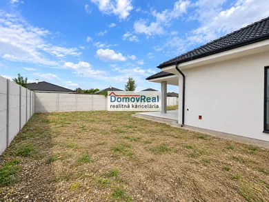 Na predaj 4-izbový dom, 127 m², Dunajská Streda, Gyulu Szabóa