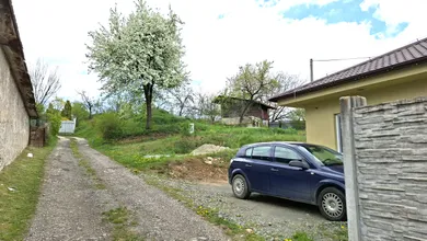 Na predaj pozemok, 702 m², Mošurov