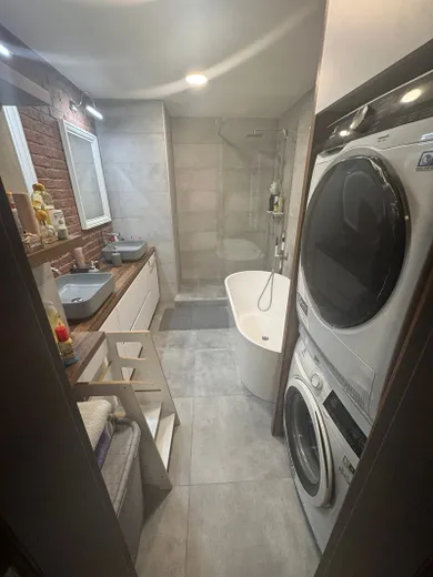 Na predaj 3-izbový byt, 90 m², Bratislava-Nové Mesto