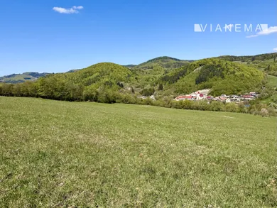 Na predaj pozemok, Zubák, .