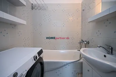 Na predaj 4-izbový byt, 77 m², Bratislava-Dúbravka, Kpt. Jána Rašu
