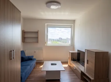 Mieszkania na wynajem, 2-pokojowe, Bratislava-Vrakuňa · €650