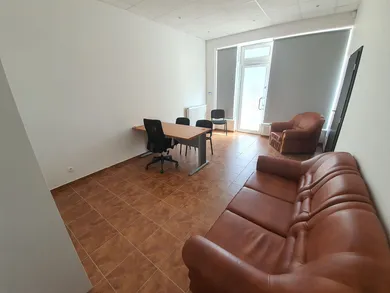 Na predaj komerčné, 81 m², Bratislava-Podunajské Biskupice, Kazanská