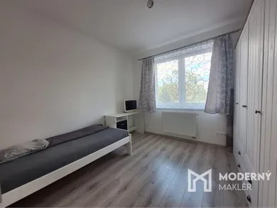 Na prenájom 2-izbový byt, 42 m², Žilina, -