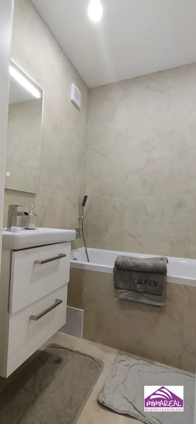 Mieszkania na sprzedaż, 3-pokojowe, Bratislava-Petržalka · €245 000