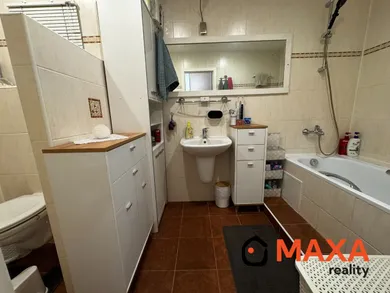 Na prenájom 2-izbový byt, 66 m², Senica