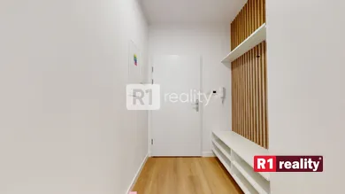 Na prenájom 2-izbový byt, 53 m², Piešťany, Šafárikova