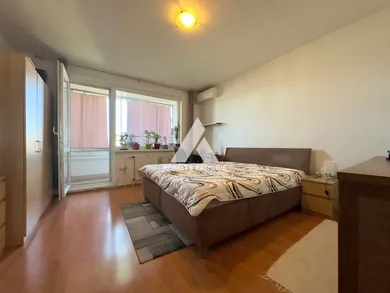 Na predaj 3-izbový byt, 77 m², Bratislava-Petržalka, Znievska