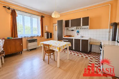 Na predaj 4-izbový dom, 558 m², Soblahov