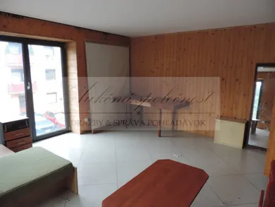 Na prenájom objekt, 42 m², Lučenec, Pivničný rad