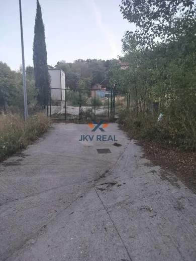 Na predaj pozemok, Limbach