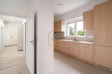 Na predaj 3-izbový byt, 83 m², Nitra, Štúrova