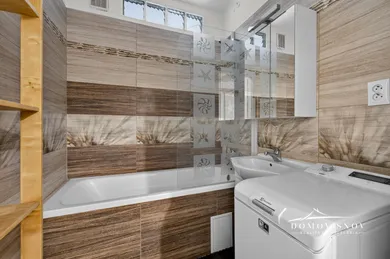 Na predaj 3-izbový byt, 68 m², Bratislava-Petržalka, Budatínska