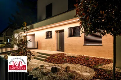 Domy na sprzedaż, 5-pokojowe, Trenčín · €1 388 800