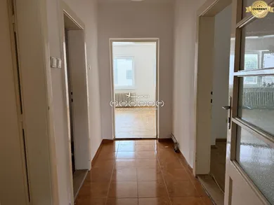 Na predaj 3-izbový dom, 586 m², Brestovany, Orechová