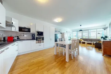 Mieszkania na wynajem, 4-pokojowe, Bratislava-Nové Mesto · €1450