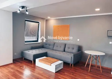 Na predaj 2-izbový byt, 54 m², Snina