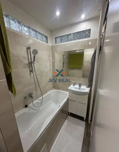 Byty na prenájom 2-izbový, Zvolen · €620