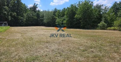 Na predaj pozemok, 100 m², Podhájska