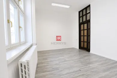 Na prenájom komerčné, 25 m², Bratislava-Staré Mesto, Grösslingová