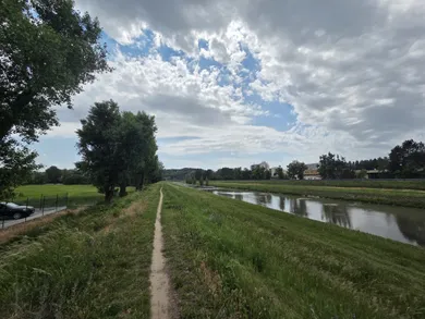 Na predaj 2-izbový byt, 60 m², Banka