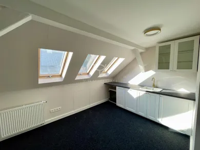 Na prenájom objekt, 70 m², Bratislava-Staré Mesto, Tolstého