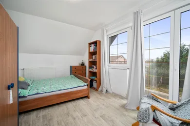 Domy na sprzedaż, 9-pokojowe, Hlohovec · €189 000