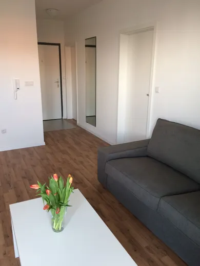 Na prenájom 2-izbový byt, 45 m², Galanta, Hodská