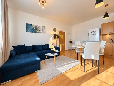 Na prenájom 2-izbový byt, 60 m², Bratislava-Ružinov, Teslova