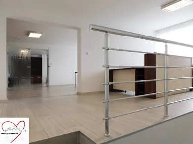 Komerčné priestory na prenájom, Trnava · €450