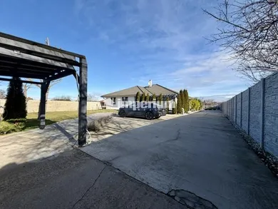 Na predaj 5-izbový dom, 507 m², Gabčíkovo, -
