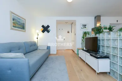 Na prenájom 2-izbový byt, 52 m², Bratislava-Rača, Cyprichova