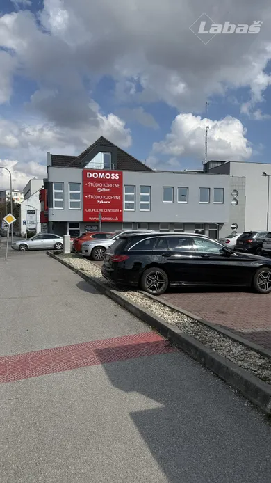 Na prenájom komerčné, 159 m², Piešťany, Bratislavská