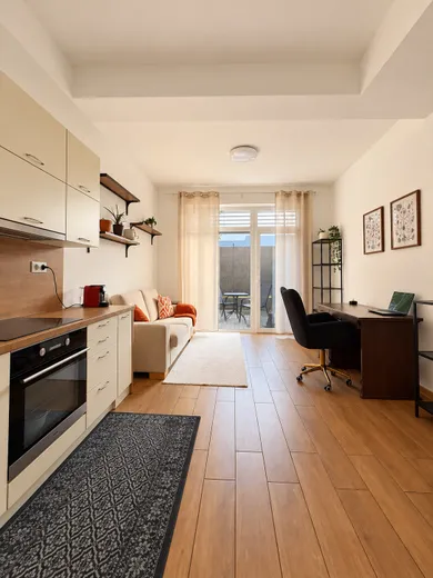 Kiadó lakások, 2-szobás, Senec · €850