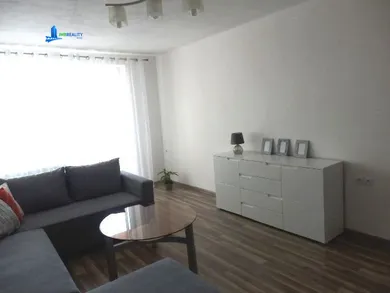 Na prenájom 2-izbový byt, 72 m², Banská Bystrica, Dlhá ulica