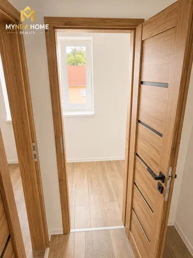 Na predaj 2-izbový byt, 54 m², Handlová, 29. augusta