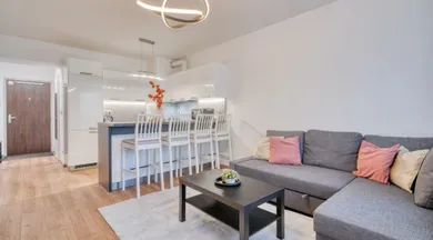 Byty na prenájom 2-izbový, Bratislava-Staré Mesto · €900