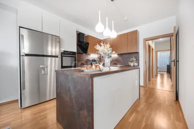 Na predaj 4-izbový byt, 124 m², Bratislava-Karlova Ves, Staré Grunty