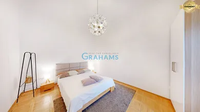 Na prenájom 2-izbový byt, 52 m², Bratislava-Staré Mesto, Heydukova