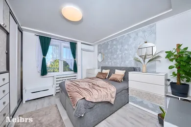 Na predaj 2-izbový byt, 54 m², Bratislava-Ružinov, Haburská