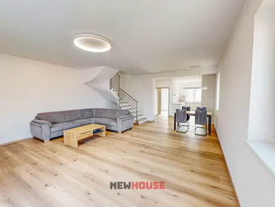 Na prenájom 4-izbový dom, 127 m², Trenčianska Turná