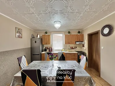 Na predaj dom, 140 m², Nové Zámky, Andovská