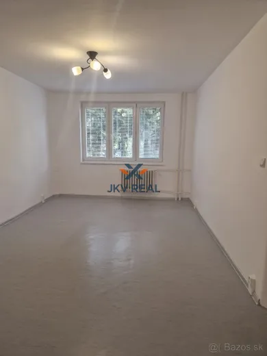 Na prenájom 2-izbový byt, 50 m², Poprad, Štúrova